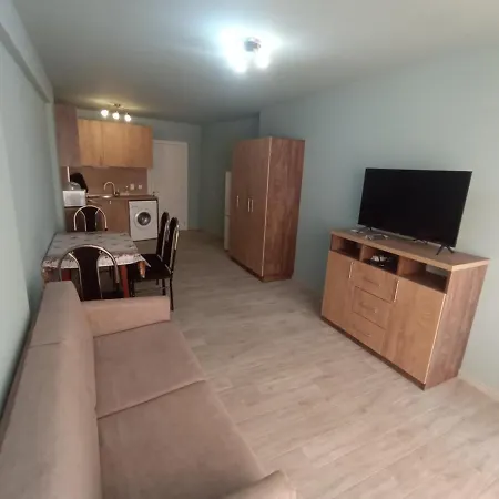 Apartnikolov1 *